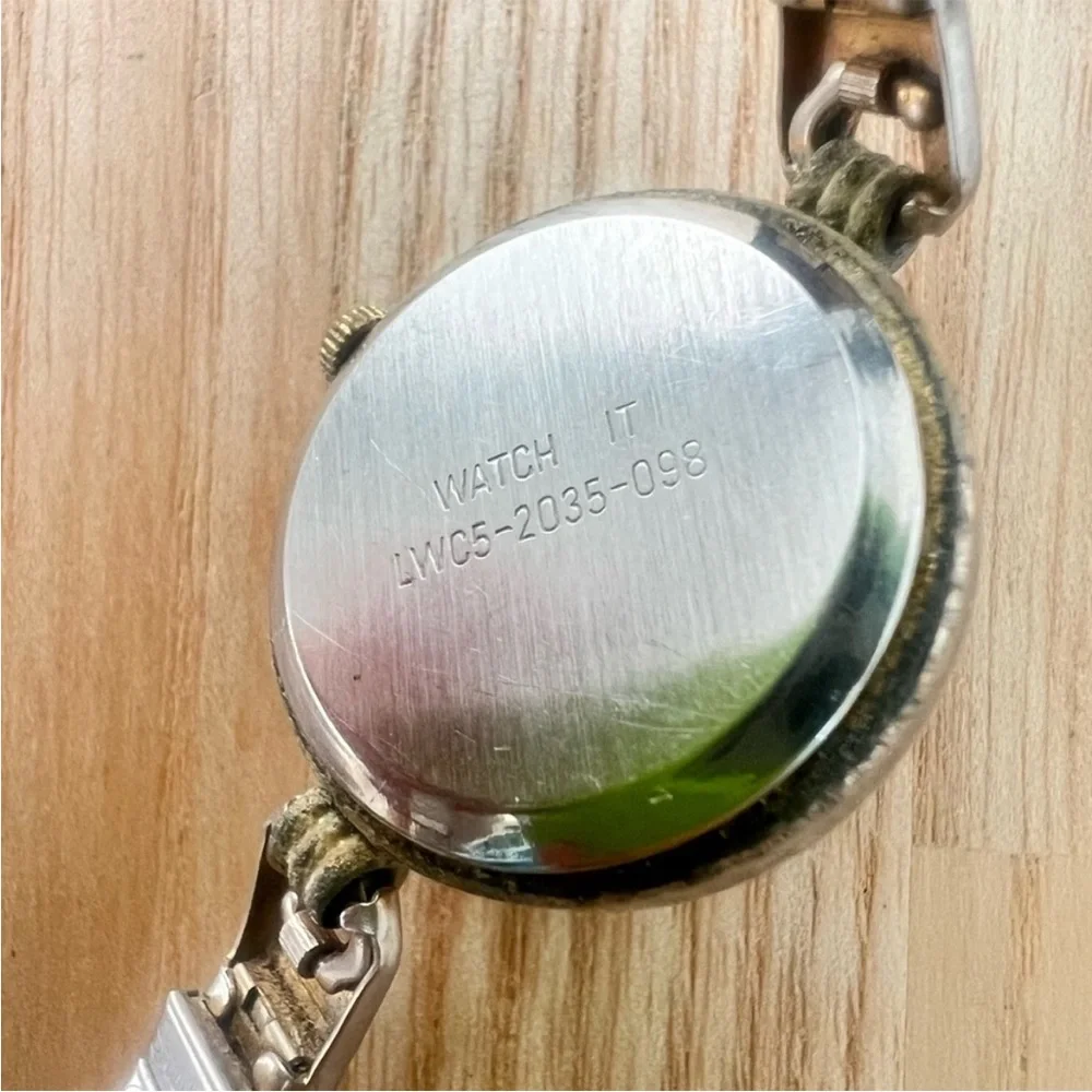 Watch-it ladies mother of pearl dial bracelet watch NEW BATTERY